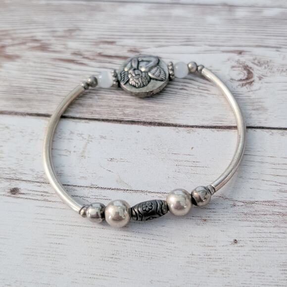Stretch Bracelet Silver Tone with Cherub Charm - Picture 7 of 8